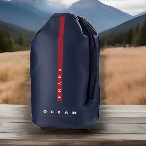 Prada - Picture 3 of 8